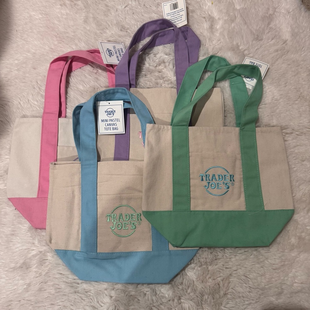 Trader Joe’s Mini Canvas bag (set of 4)